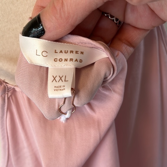 Cami/Tank Women’s XXL with sequins accents. Pinky blush color. NWT.‎ L5. - Picture 4 of 5